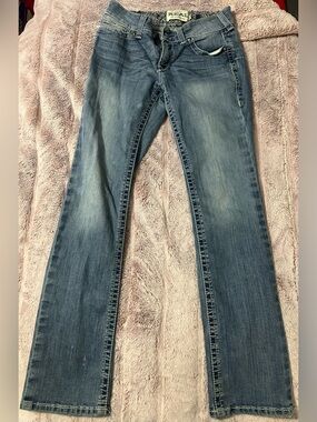 Ariat Women's mid rise straight Jeans size 28R